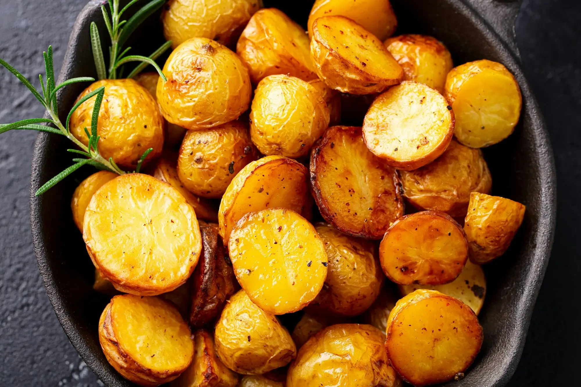 Krieltjes in airfryer, krokant en goudbruin gebakken.