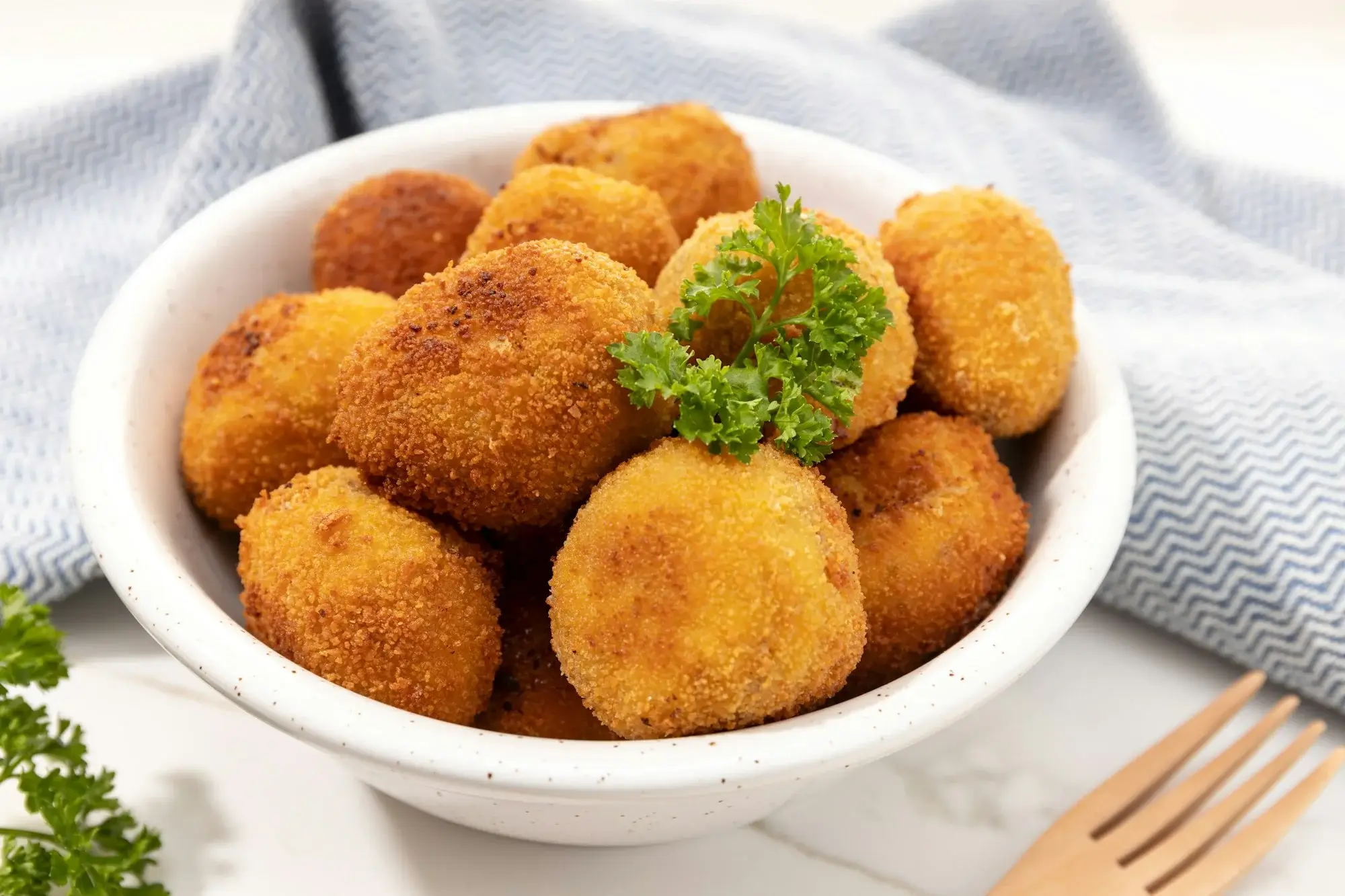 Kroket in airfryer, krokant en goudbruin gebakken zonder frituren.